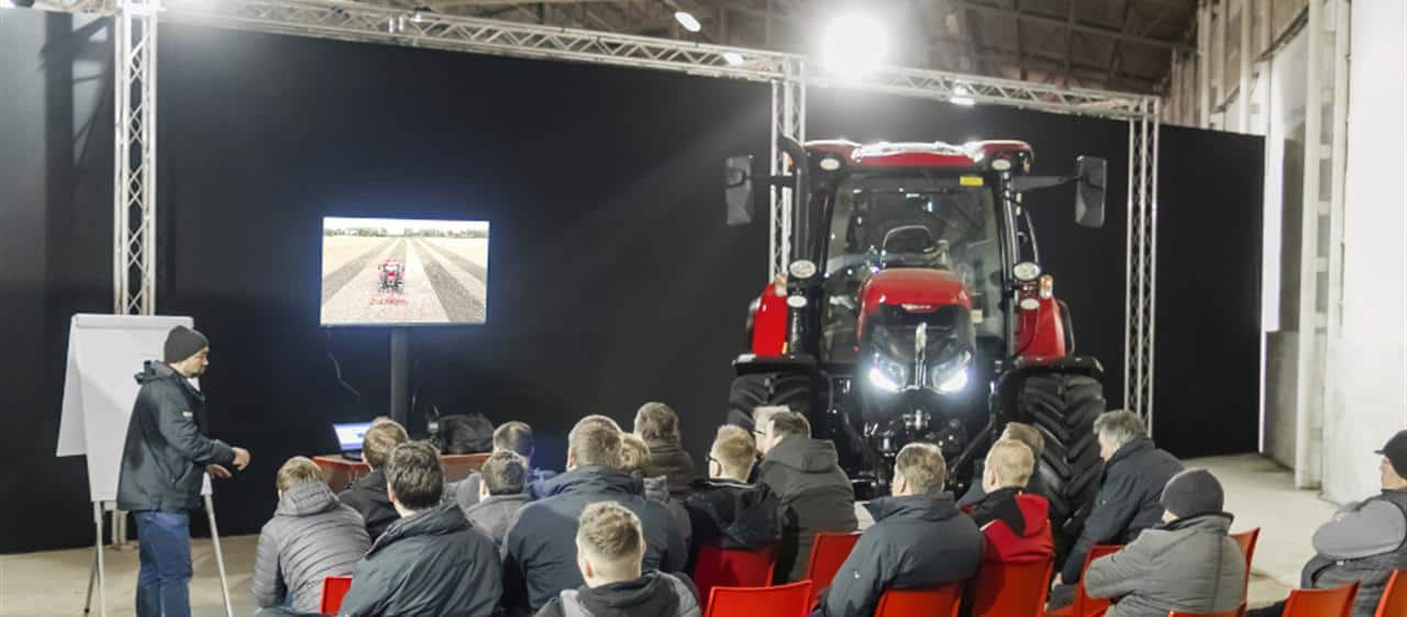 La plus grande session de formation jamais organisée par Case IH pour présenter aux vendeurs en concession les nouvelles évolutions des tracteurs et autres développements